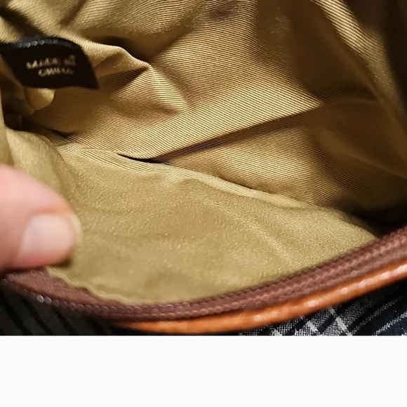 Coach Brown Leather Wristlet with Stitched Details - Picture 4 of 10